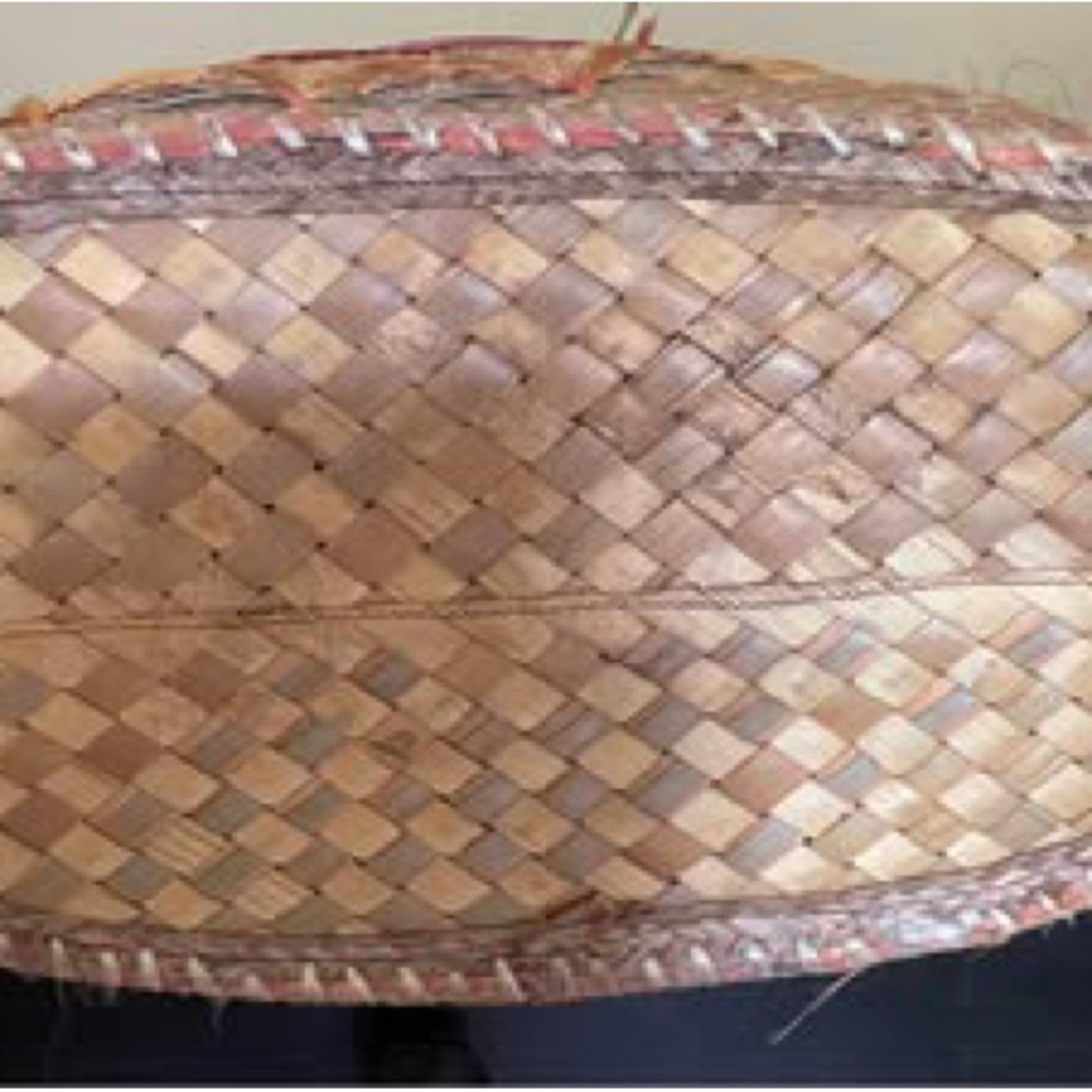 Vintage Handwoven Straw Tote – Bahamas Souvenir Bag – Embroidered Fruit Design - Picture 6 of 7